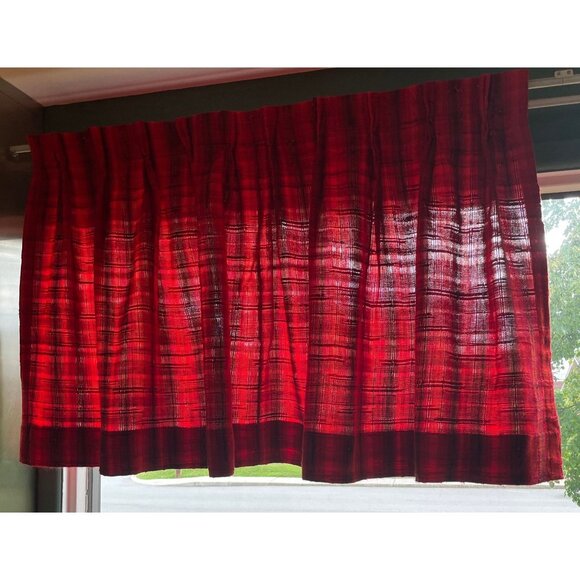 Vintage 70s pleated curtain, multiple red tones plaid, woven single panel - Picture 3 of 9